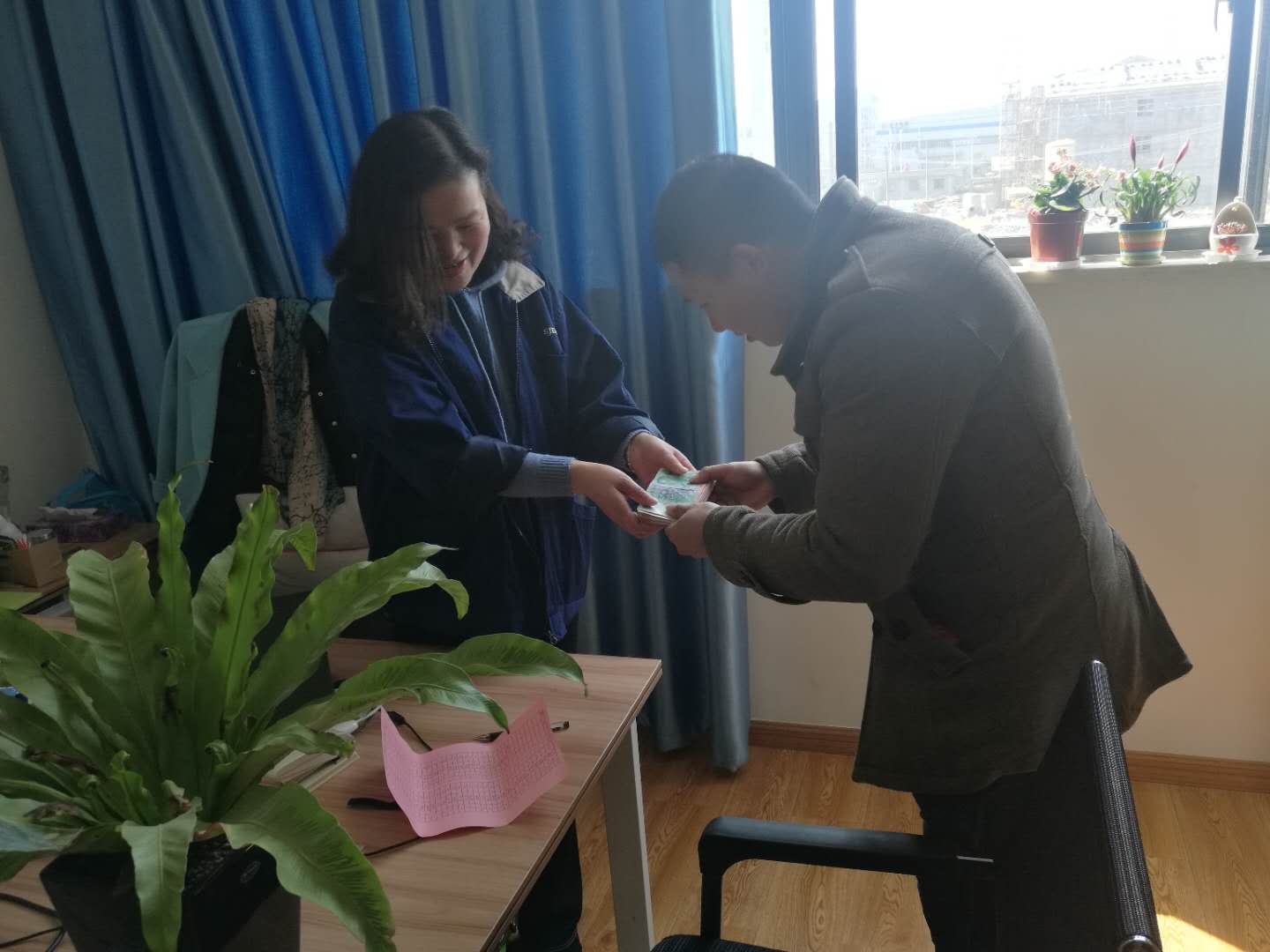 獻手足情，暖職工心 ——公司員工獻愛心捐款活動